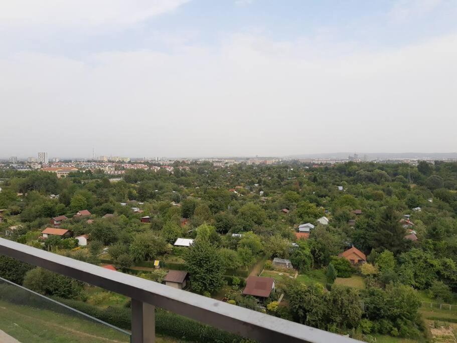 New Apartment Wolynska - Przestronny, Z Widokiem, Czysto, Parking, Balkon เชชูฟ ภายนอก รูปภาพ