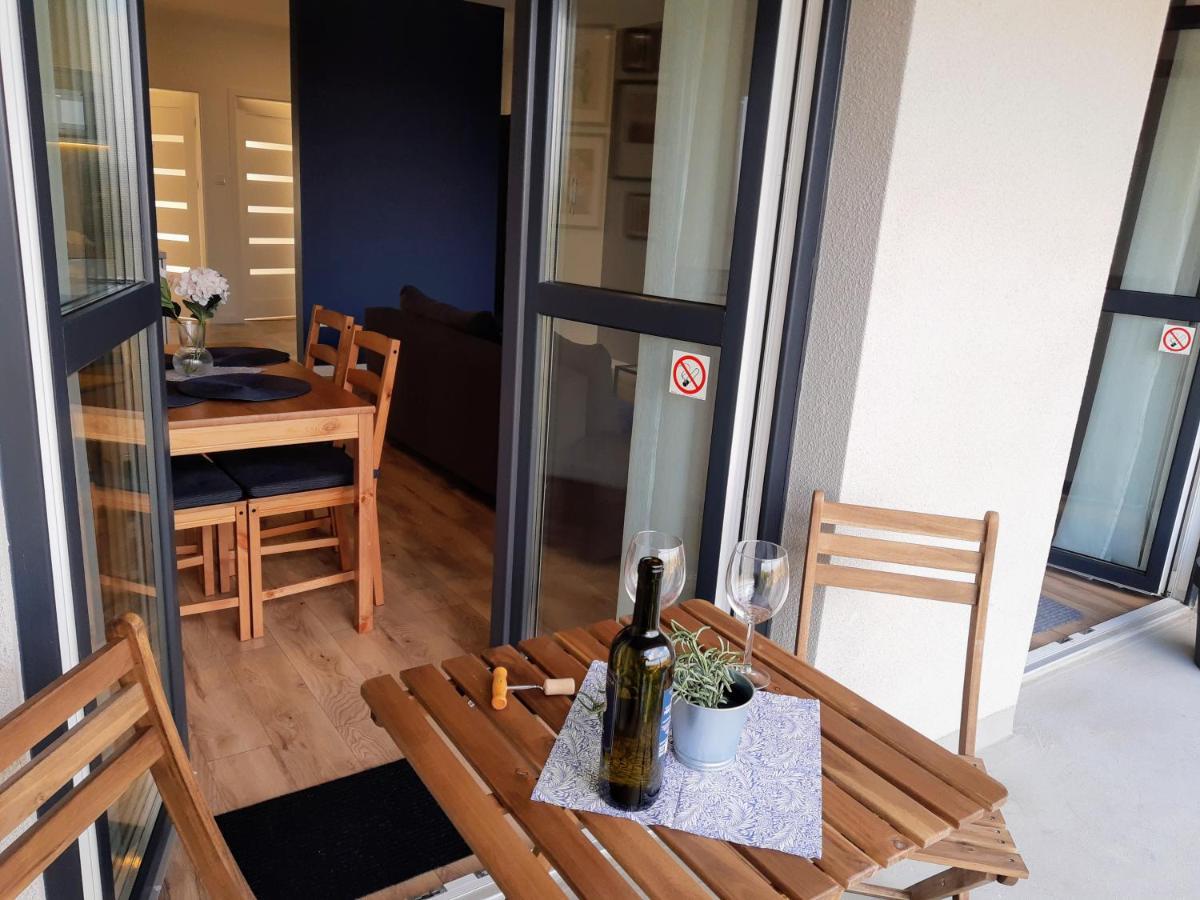 New Apartment Wolynska - Przestronny, Z Widokiem, Czysto, Parking, Balkon เชชูฟ ภายนอก รูปภาพ